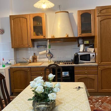 Casa Vacanza A Limbiate Exteriör bild