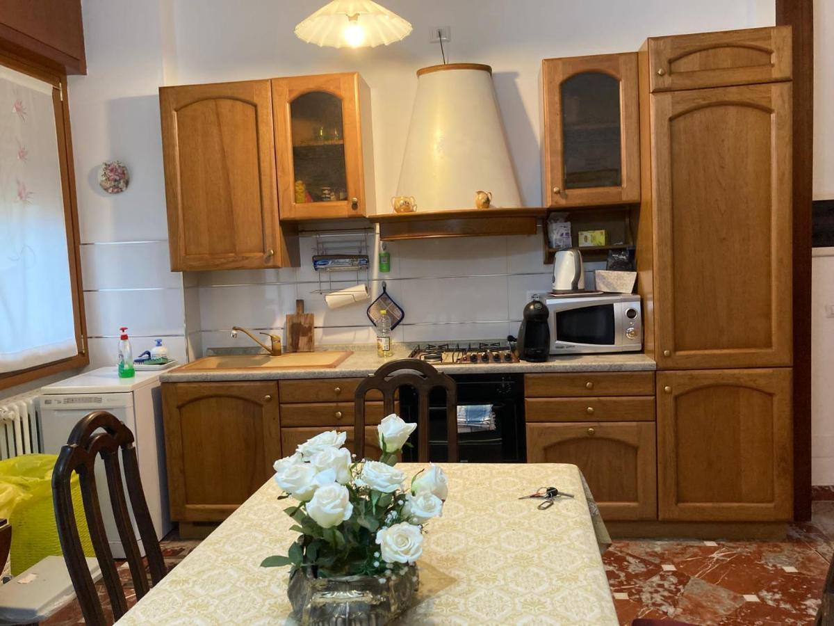 Casa Vacanza A Limbiate Exteriör bild