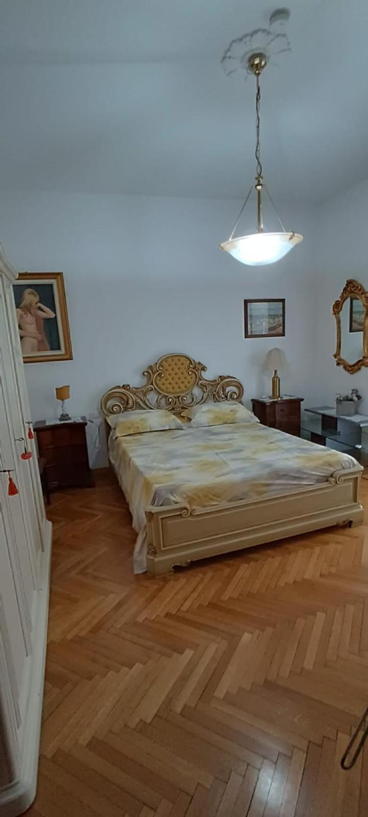 Casa Vacanza A Limbiate Exteriör bild